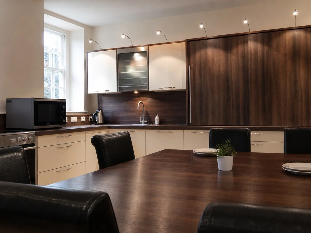 The kitchen and shared dining space at Exchequergate